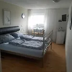 Rooming24, Kleine Pension