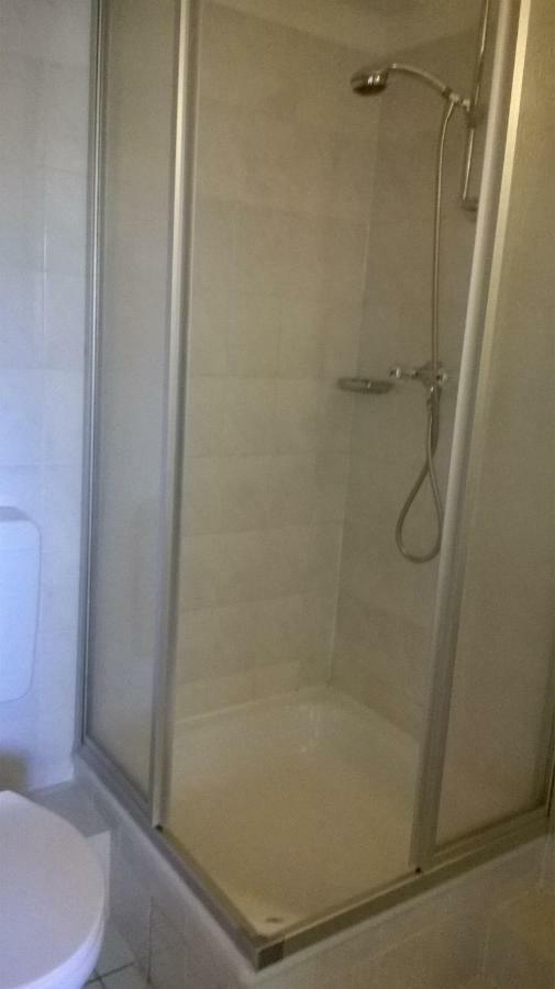 Rooming24, Kleine Guest house